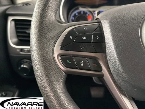 Used 2021 Jeep Cherokee Latitude image 18