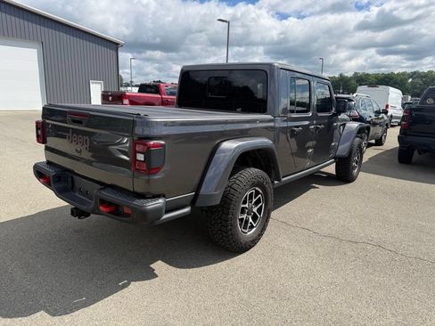 Used 2025 Jeep Gladiator Rubicon AWD/4WD image 14