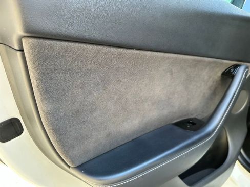 Used 2020 Tesla Model Y Long Range image 34