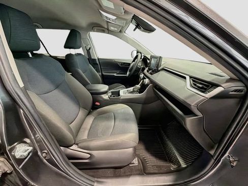 Certified 2022 Toyota RAV4 LE AWD/4WD image 22