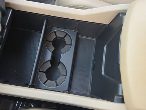 Used 2010 Honda Pilot Touring image 32