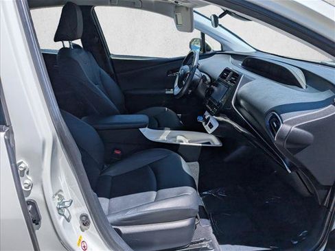 Used 2016 Toyota Prius Three Touring FWD image 18