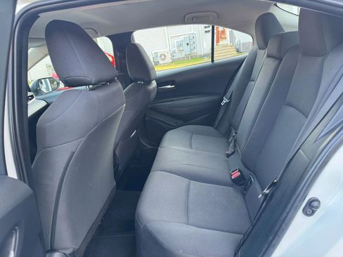 Used 2021 Toyota Corolla LE image 8