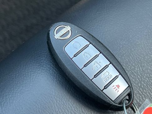 Used 2024 Nissan Altima 2.5 SR FWD image 32
