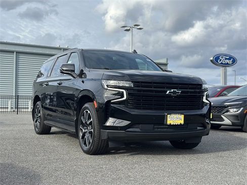 Used 2023 Chevrolet Suburban RST w/ Sport Performance Package image 50