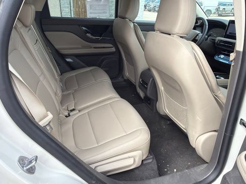 Used 2024 Lincoln Corsair AWD image 12