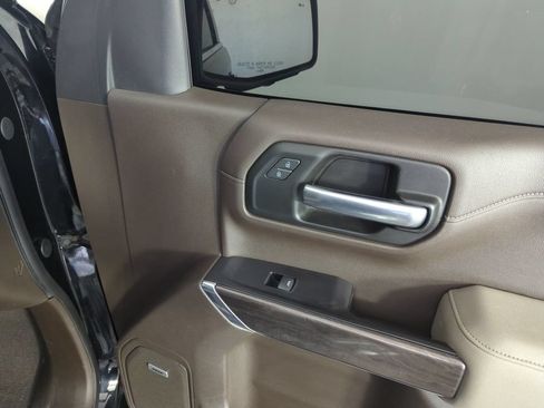 Used 2019 Chevrolet Silverado 1500 LTZ w/ LTZ Premium Package AWD/4WD image 35