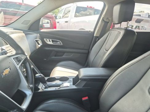 Used 2017 Chevrolet Equinox Premier w/ Enhanced Convenience Package AWD/4WD image 3