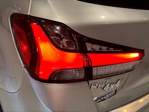Used 2025 Mitsubishi Outlander Sport AWD image 22