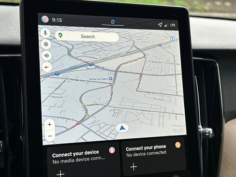 New 2026 Volvo XC60 B5 Plus w/ Climate Package image 16