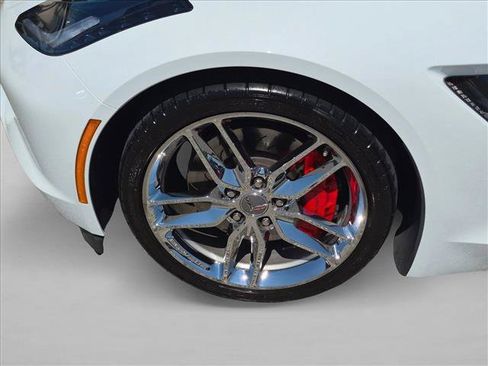 Used 2017 Chevrolet Corvette Stingray Coupe RWD image 25