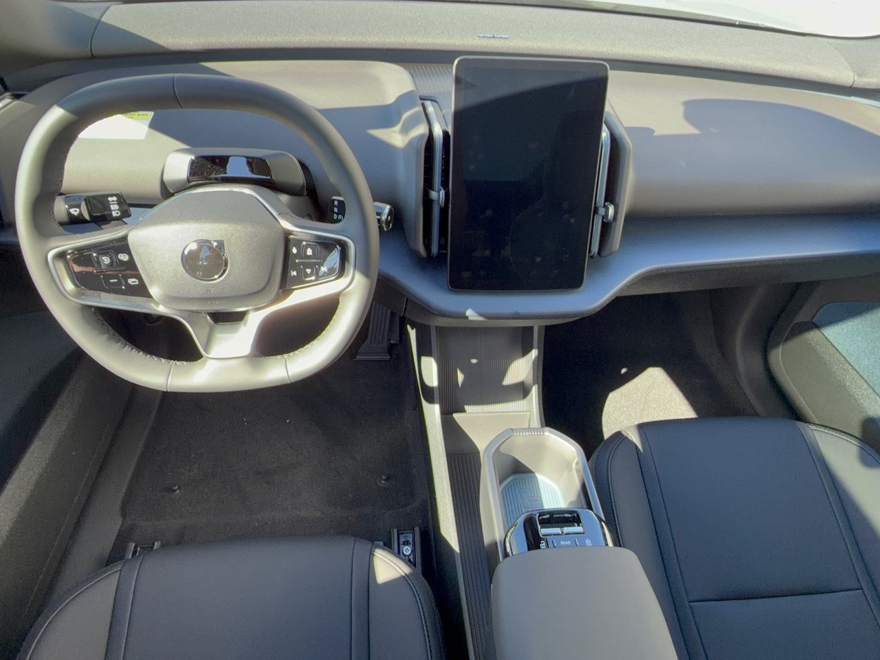 New 2026 Volvo EX30 Plus w/ Climate Package RWD image 17
