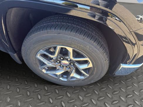 New 2026 GMC Sierra 1500 SLT w/ SLT Convenience Package image 23