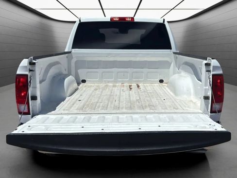 Used 2021 RAM 1500 Classic SLT RWD image 40