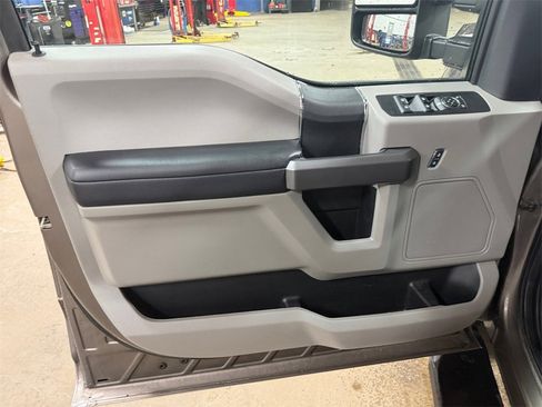 Used 2020 Ford F250 XLT w/ XLT Value Package image 26