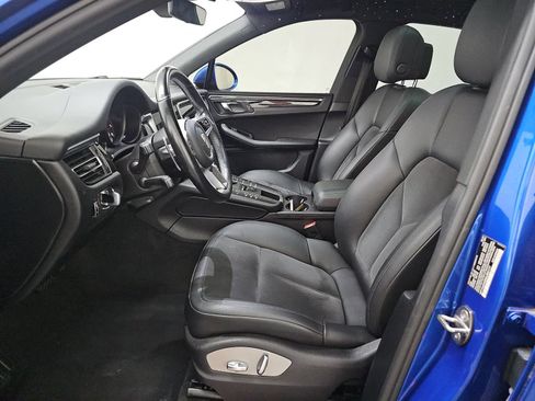 Used 2021 Porsche Macan w/ Premium Package AWD/4WD image 6