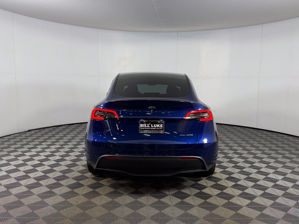 Used 2024 Tesla Model Y Long Range AWD/4WD image 8