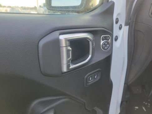 Used 2023 Jeep Wrangler Sport S image 22