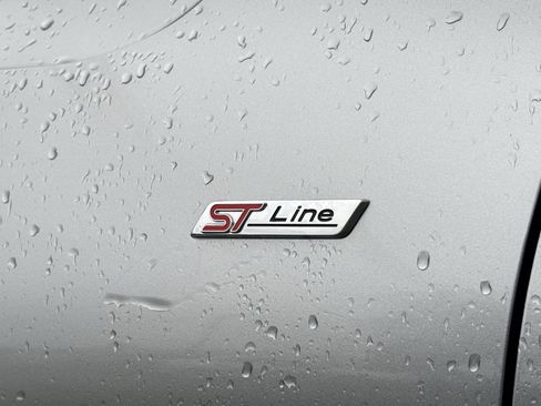 Used 2024 Ford Escape ST-Line w/ Cold Weather Package image 4