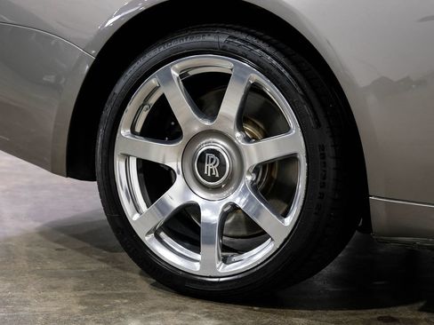 Used 2016 Rolls-Royce Wraith RWD image 55