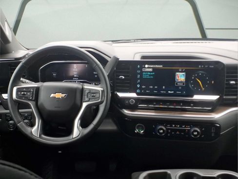 Certified 2024 Chevrolet Silverado 1500 LT AWD/4WD image 10