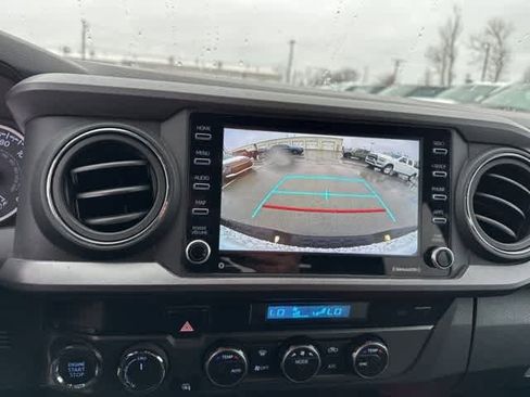 Used 2023 Toyota Tacoma TRD Off-Road image 8