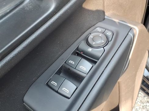 Used 2020 Chevrolet Silverado 1500 Custom w/ Custom Value Package AWD/4WD image 21