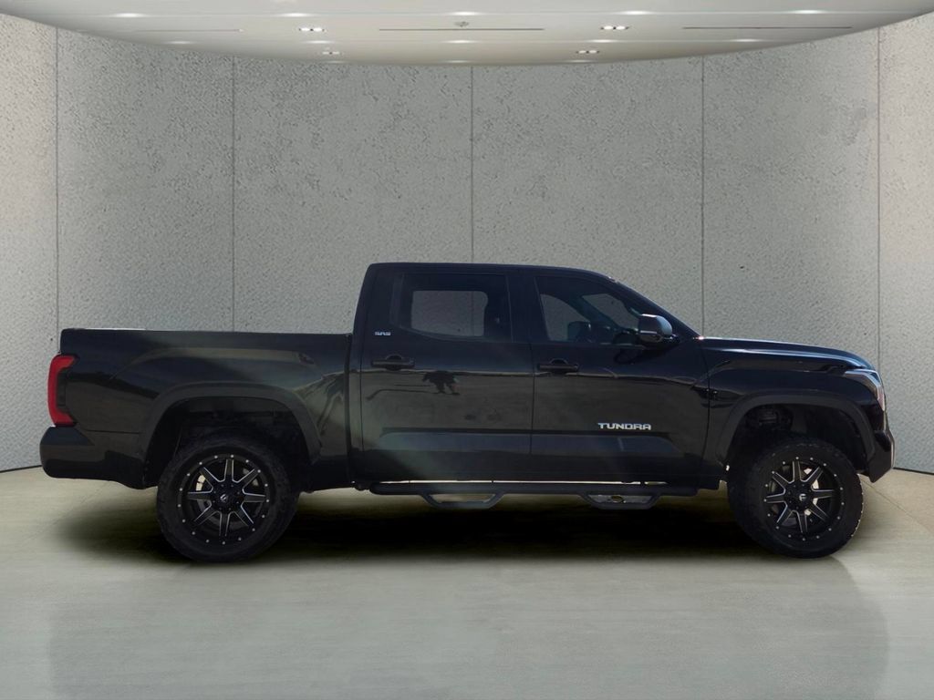 Used 2022 Toyota Tundra SR5 w/ SR5 Premium Package RWD image 6