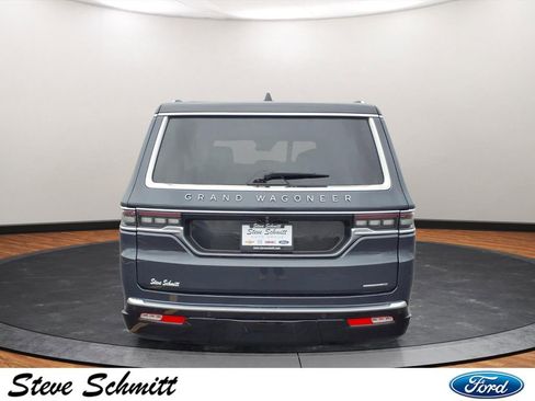 Used 2024 Jeep Grand Wagoneer L Series III image 32