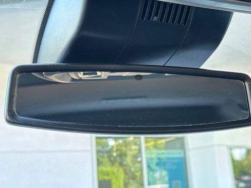 Used 2025 GMC Sierra 1500 SLT image 25