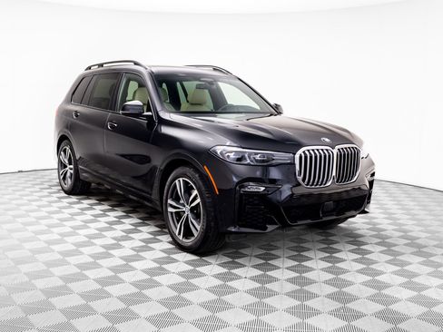 Used 2021 BMW X7 xDrive40i w/ M Sport Package image 8