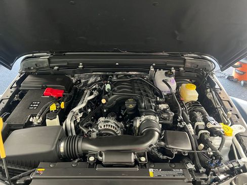 New 2025 Jeep Wrangler Unlimited Rubicon w/ Convenience Group image 21