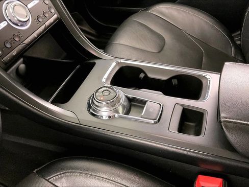 Used 2020 Ford Fusion Titanium AWD/4WD image 17