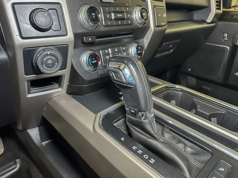 Used 2018 Ford F150 Lariat w/ Equipment Group 502A Luxury AWD/4WD image 37