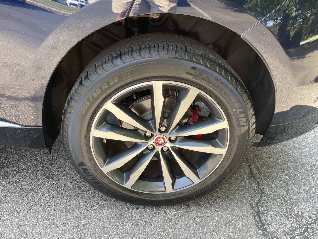 Used 2021 Jaguar F-PACE S AWD/4WD image 4