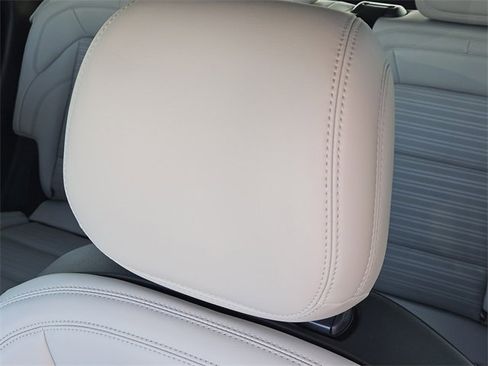 New 2026 Lincoln Nautilus Reserve image 14