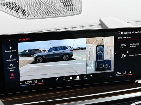 Certified 2025 BMW X5 xDrive40i w/ Climate Comfort Package image 31