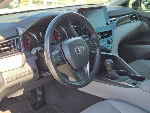 Used 2021 Toyota Camry XSE FWD image 17