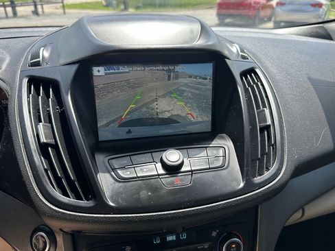 Used 2019 Ford Escape SE FWD image 13
