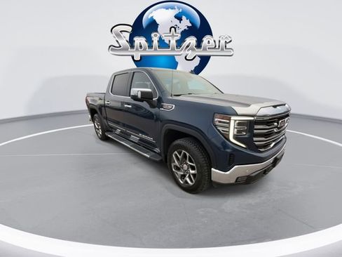 Used 2022 GMC Sierra 1500 SLT w/ SLT Premium Plus Package image 2