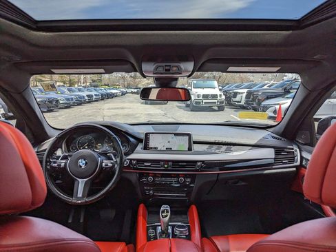 Used 2018 BMW X6 xDrive50i w/ M Sport Package AWD/4WD image 41