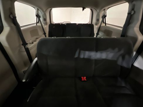 Used 2014 Dodge Grand Caravan American Value Package w/ UConnect Hands-Free Group image 25