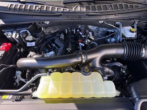 New 2025 Ford Expedition Active image 29