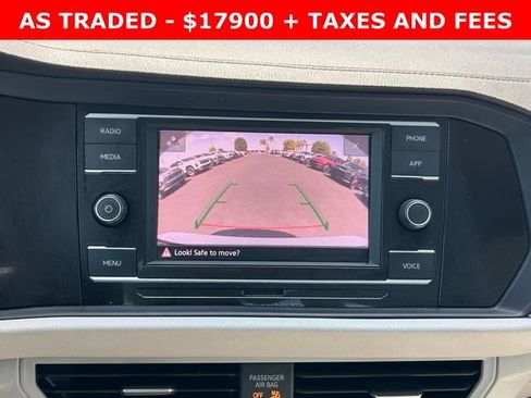 Used 2023 Volkswagen Jetta SE FWD image 23