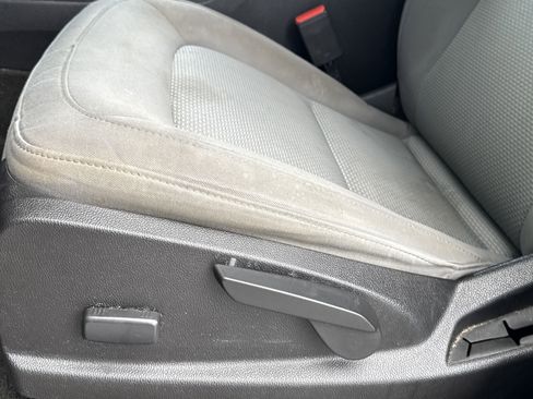 Used 2017 GMC Canyon 2WD Crew Cab w/ Convenience Package image 31