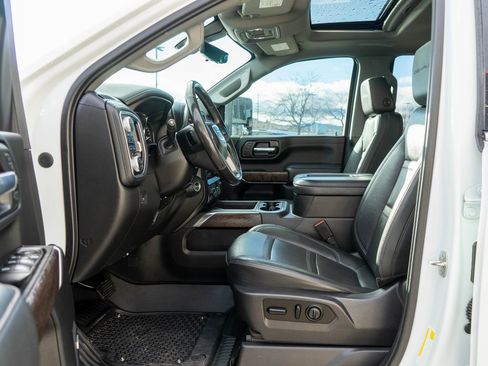 Used 2021 GMC Sierra 3500 Denali w/ Denali Ultimate Package image 11