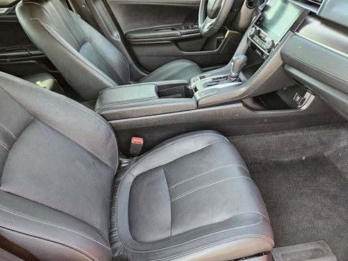 Used 2018 Honda Civic Touring image 14