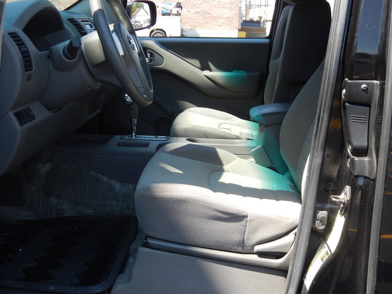 Used 2013 Nissan Frontier S RWD image 27