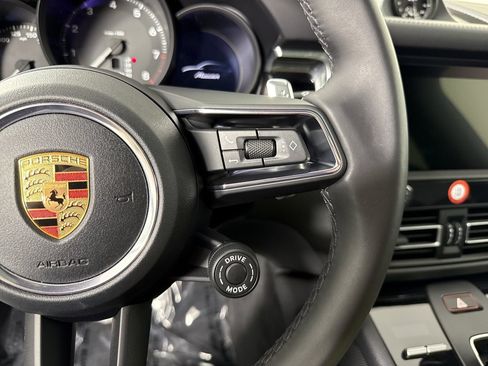 Certified 2026 Porsche Macan AWD/4WD image 39