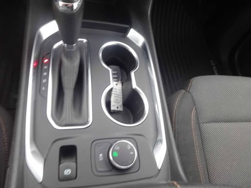 Used 2019 Chevrolet Traverse LT image 18